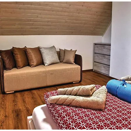 بيت للعطل Two-bedroom Holiday In