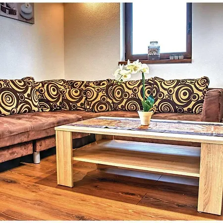 بيت للعطل Two-bedroom Holiday In Stará Lesná
