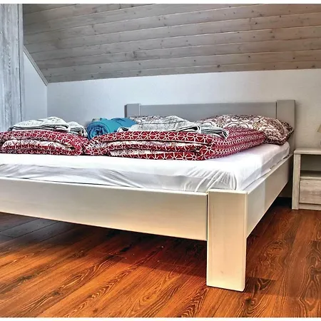 Two-bedroom Holiday In بيت للعطل
